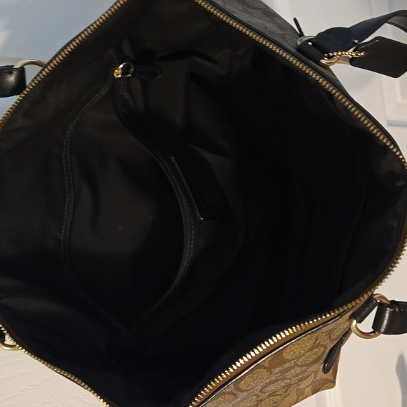 Coach shoulder bag like new - Picture 11 of 14